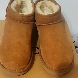 Uggs ultra mini .womens size 9 worm 2 times